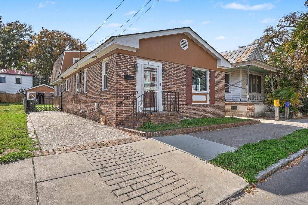 Photo of 377 Ashley Avenue, Charleston, SC 29403 (MLS # 26002648)