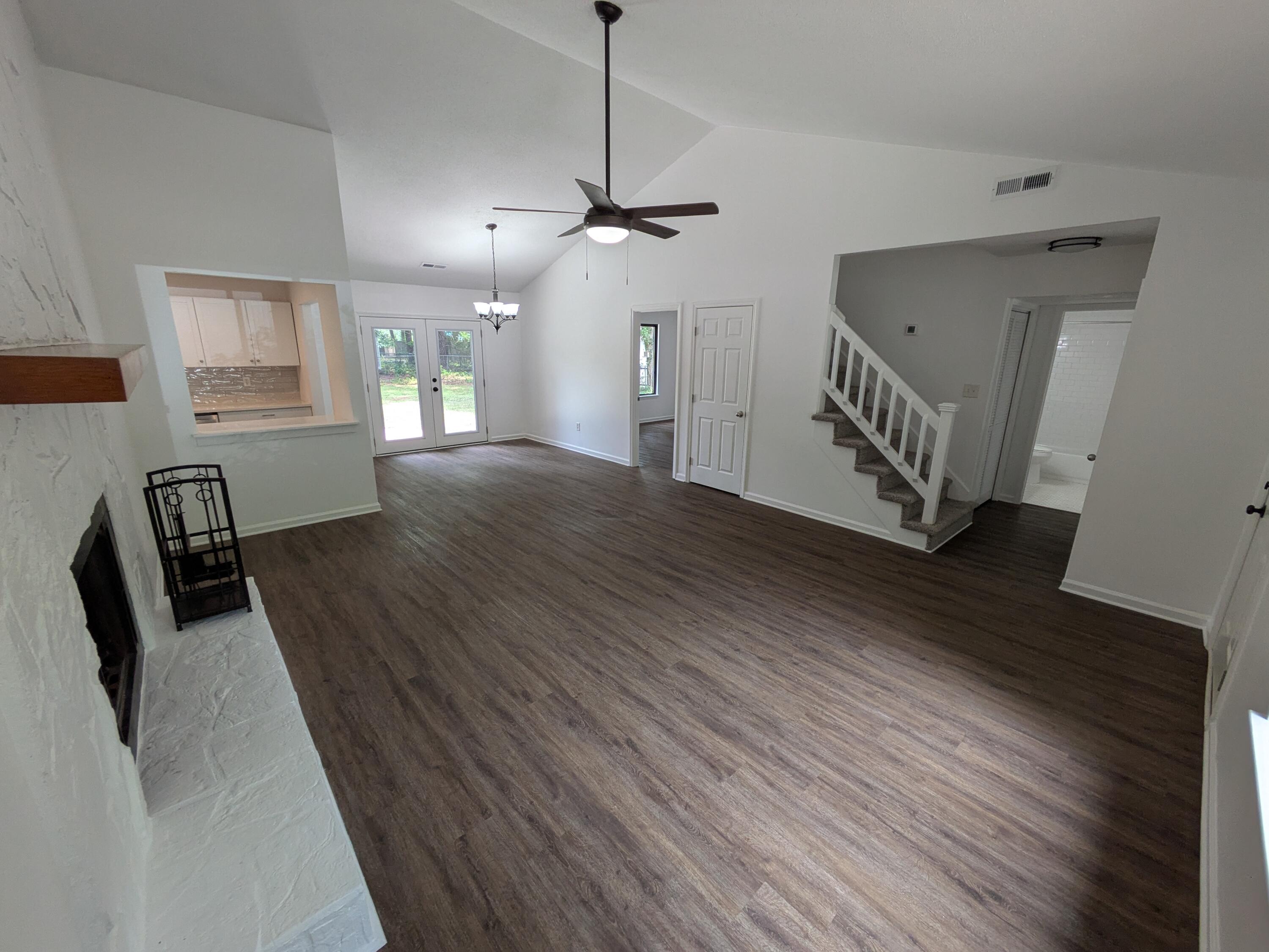 104 Cottonwood Drive