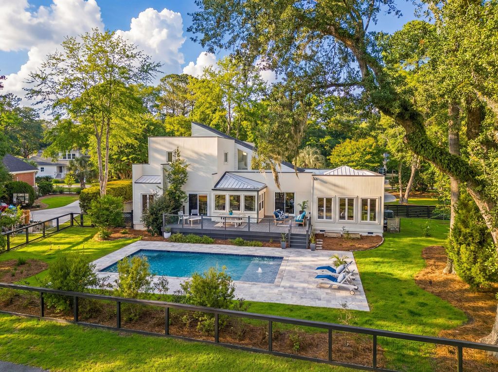 Photo of 1015 Casseque Province, Mount Pleasant, SC 29464 (MLS # 26007051)