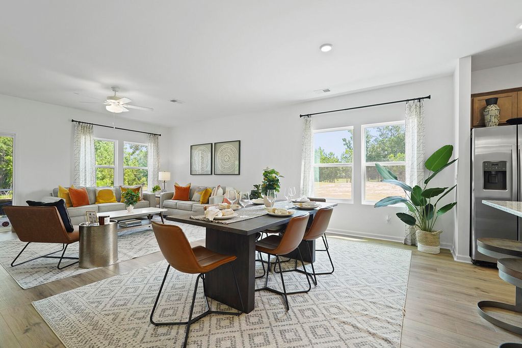 Photo of 83 Par Three Court, Manning, SC 29102 (MLS # 25033228)