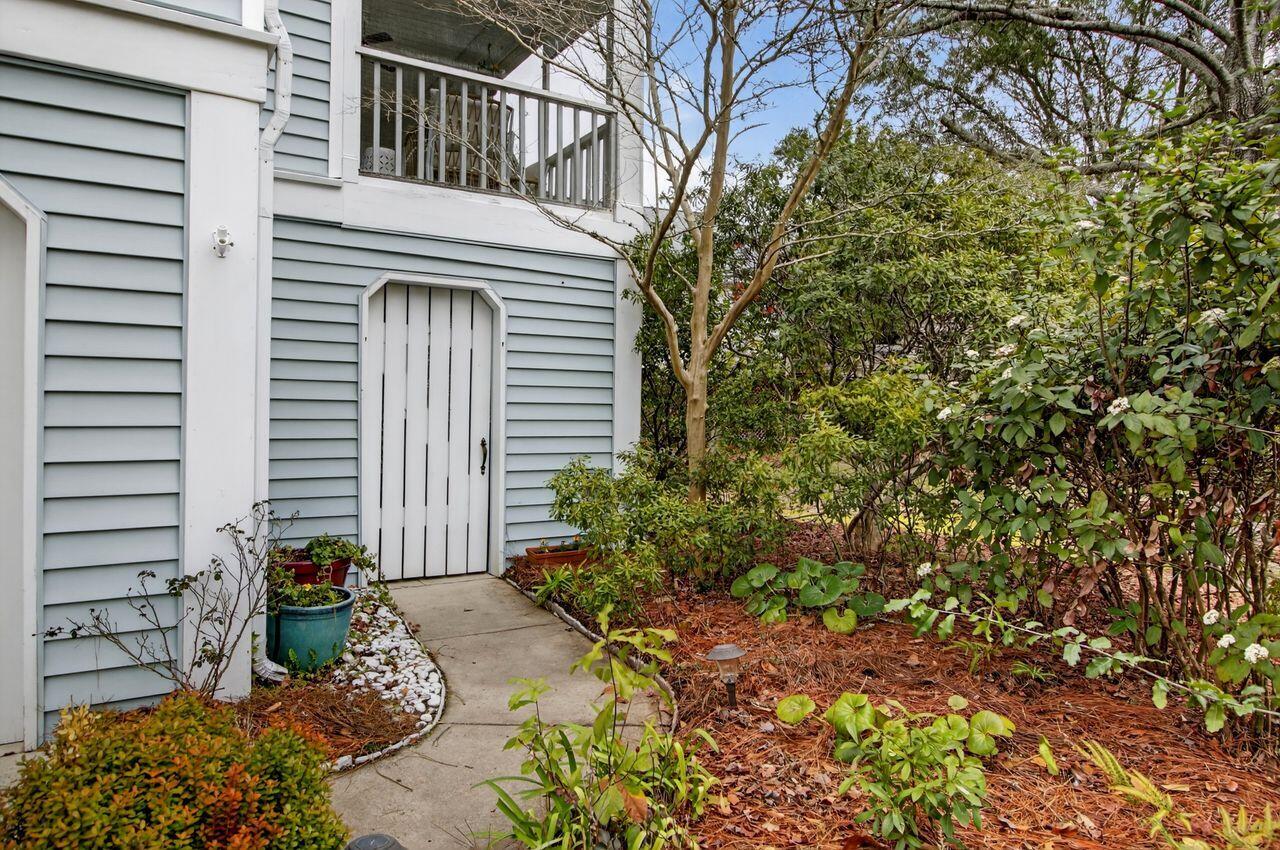 1551 Ben Sawyer Boulevard 17