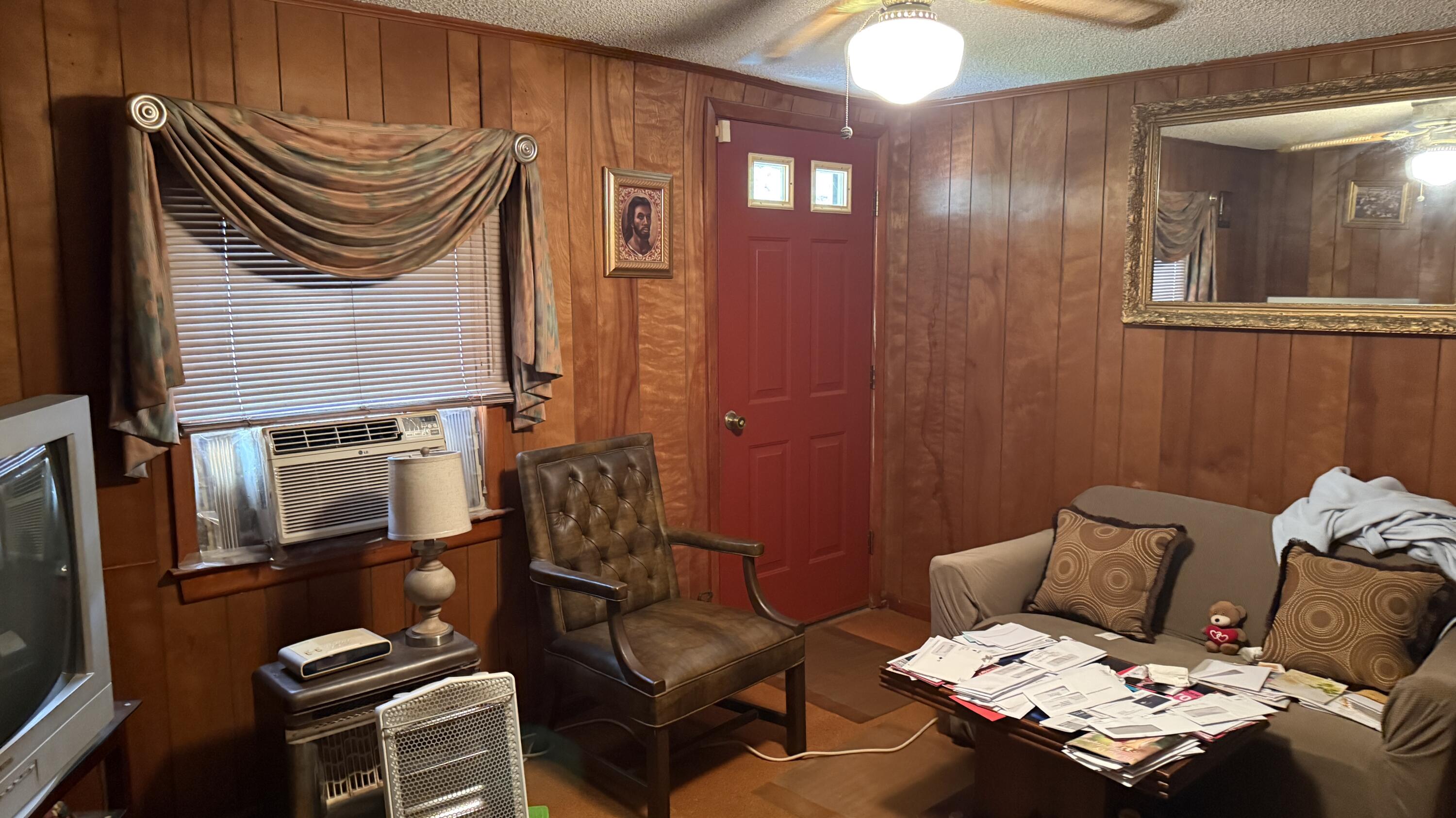 3182 Old Highway 52
