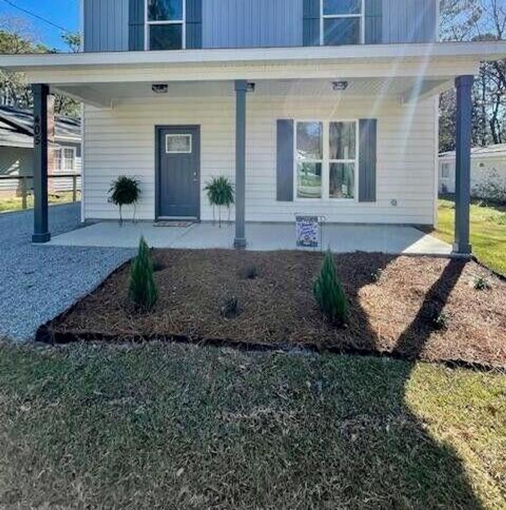 Photo of 405 Simmons Avenue, Summerville, SC 29483 (MLS # 26000859)