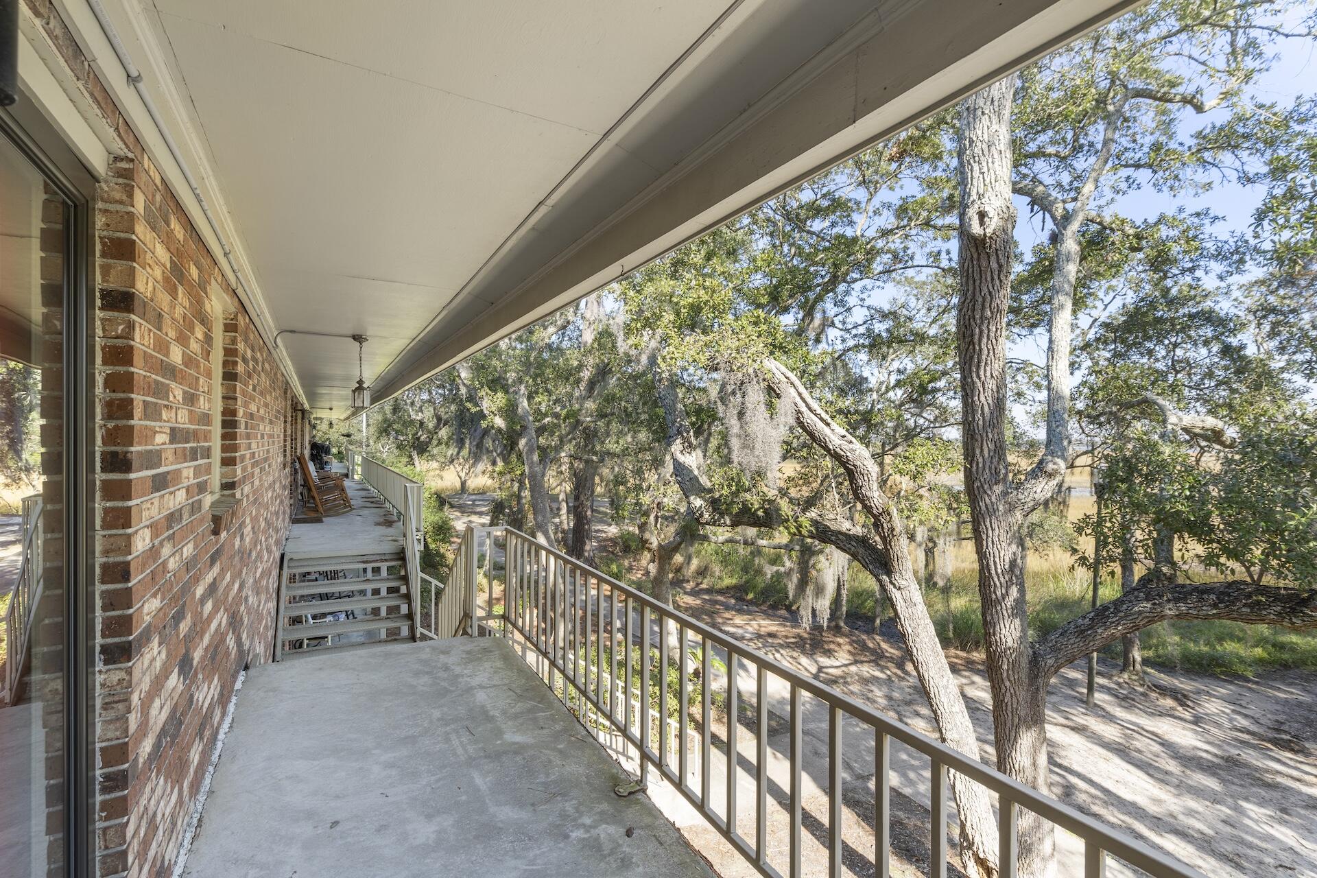 404 Saint Charles Court Court