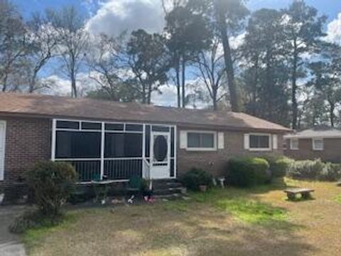 Photo of 1511 Bacons Bridge Road, Summerville, SC 29485 (MLS # 26006702)