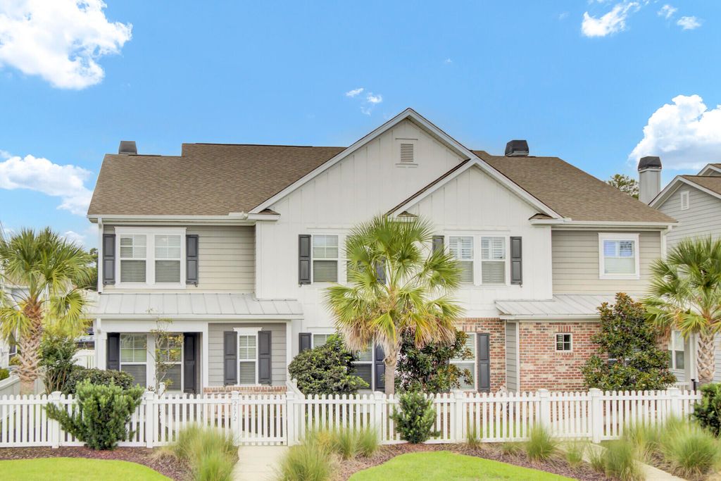 Photo of 2672 Park W Boulevard, Mount Pleasant, SC 29466 (MLS # 26003459)