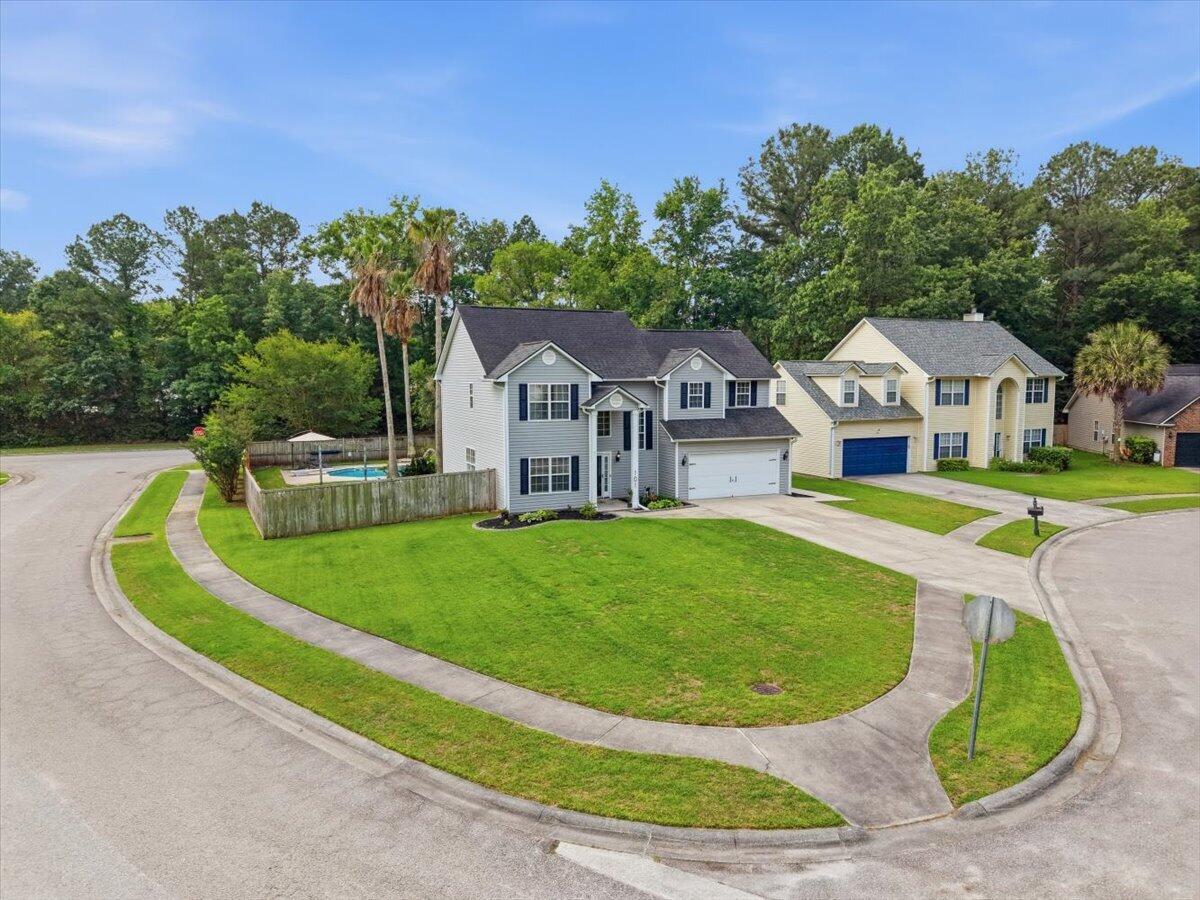 101 Chatfield Circle