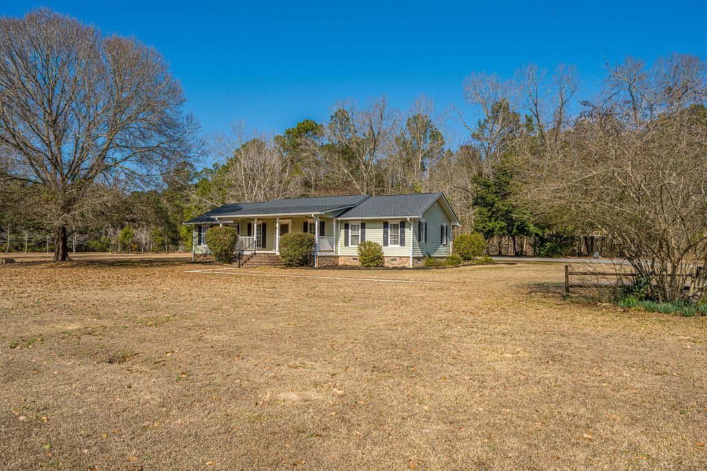 Photo of 200 Duxback Lane, Summerville, SC 29483 (MLS # 26004124)