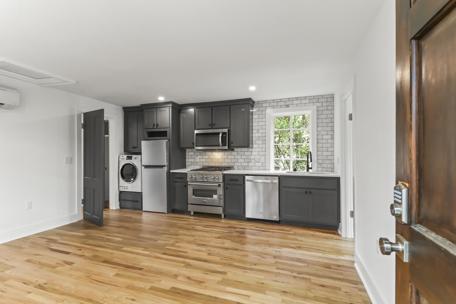 19 Smith Street D