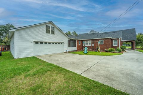 A home in North Charleston