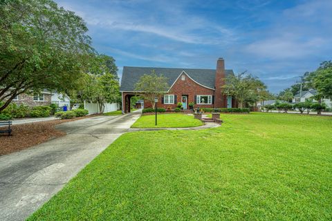 A home in North Charleston