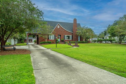 A home in North Charleston