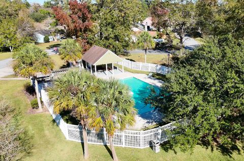 A home in North Charleston