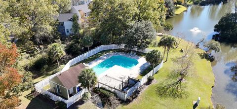 A home in North Charleston