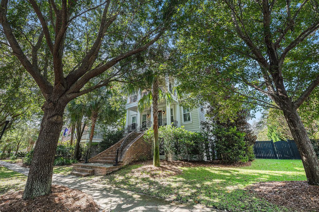 Photo of 1415 Smythe Street, Charleston, SC 29492 (MLS # 25026148)