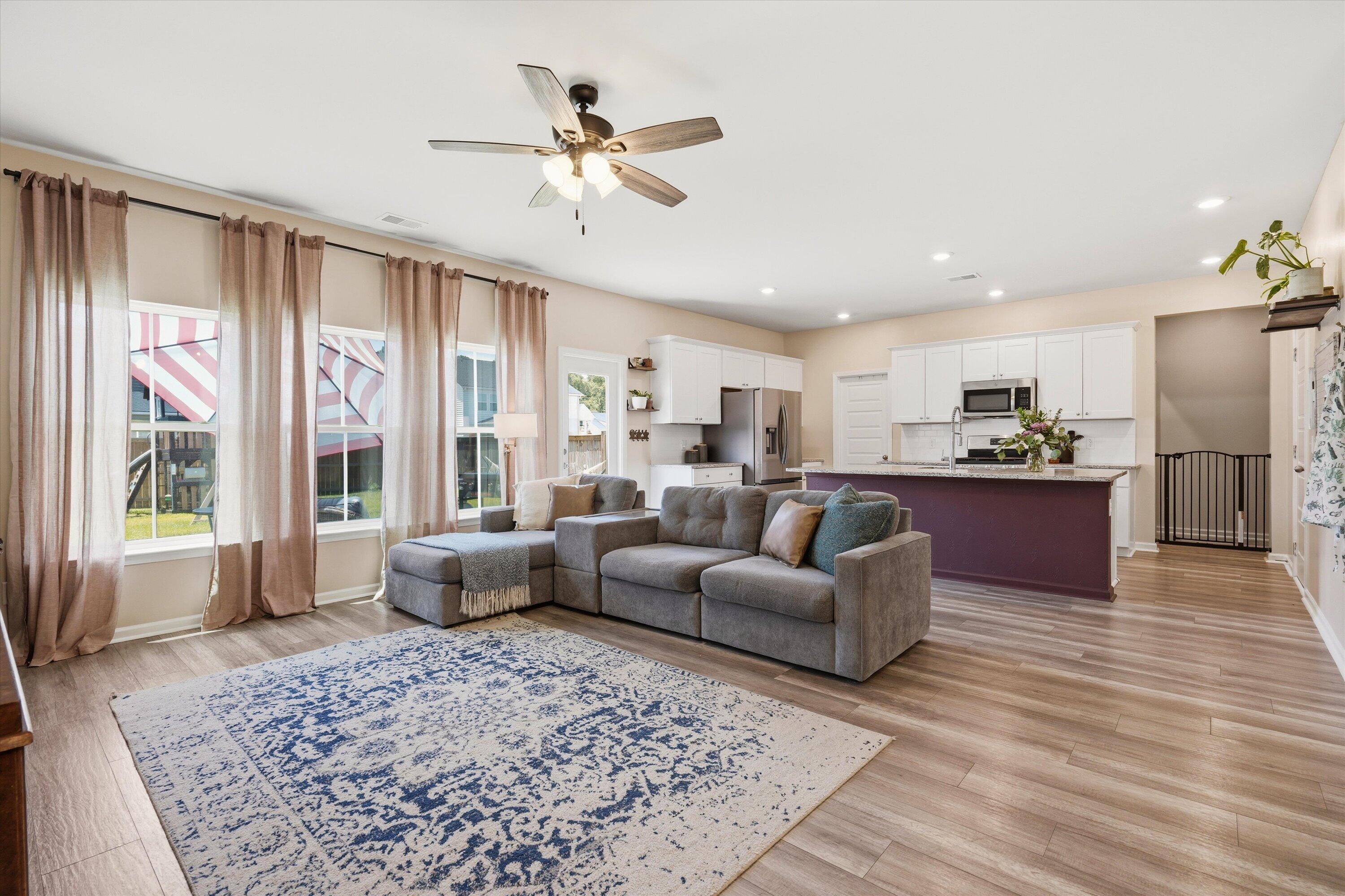 2110 Longhorn Lane