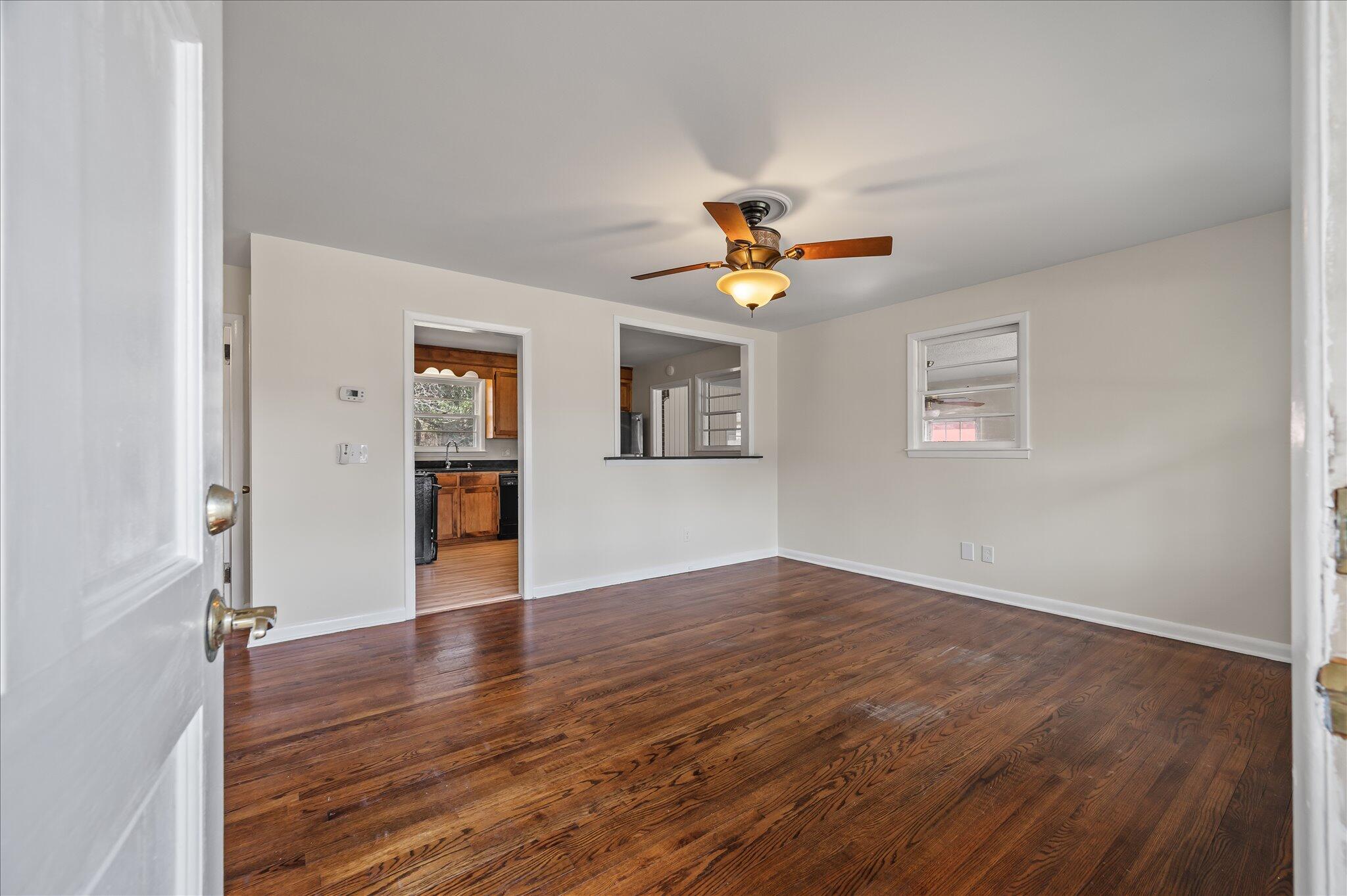 2213 Pinehurst Avenue