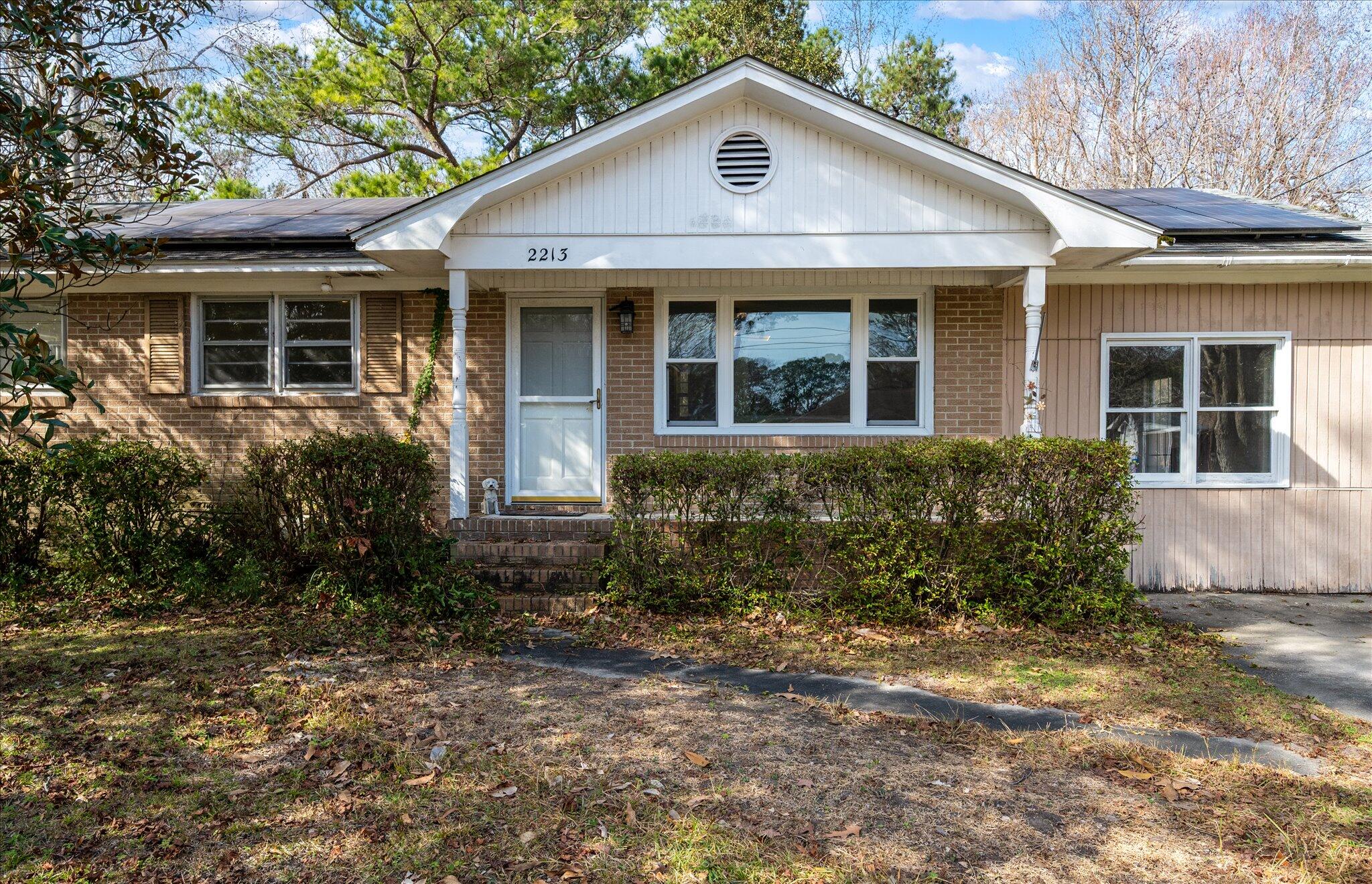 2213 Pinehurst Avenue