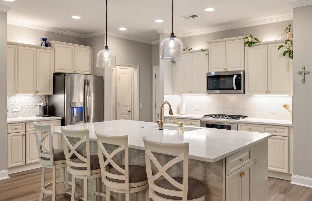Photo of 2016 Kings Gate Lane, Mount Pleasant, SC 29466 (MLS # 26024921)