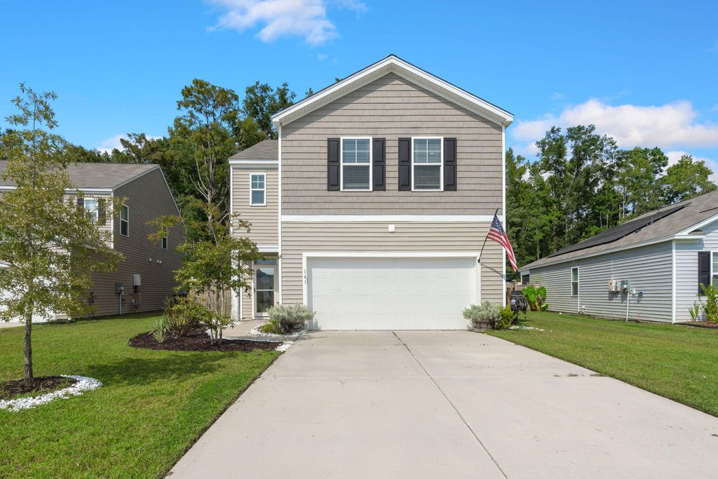 Photo of 141 Lagoona Drive, Summerville, SC 29483 (MLS # 26000346)