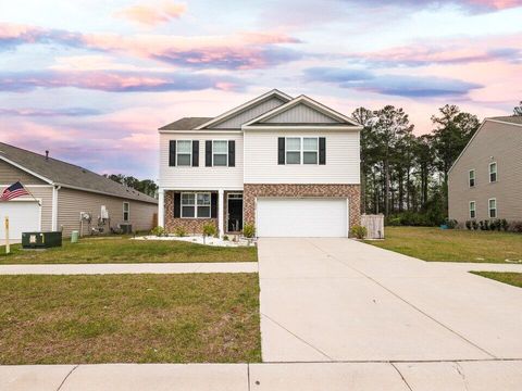 Photo of 436 Cedarview Road, Summerville, SC 29486 (MLS # 26010753)