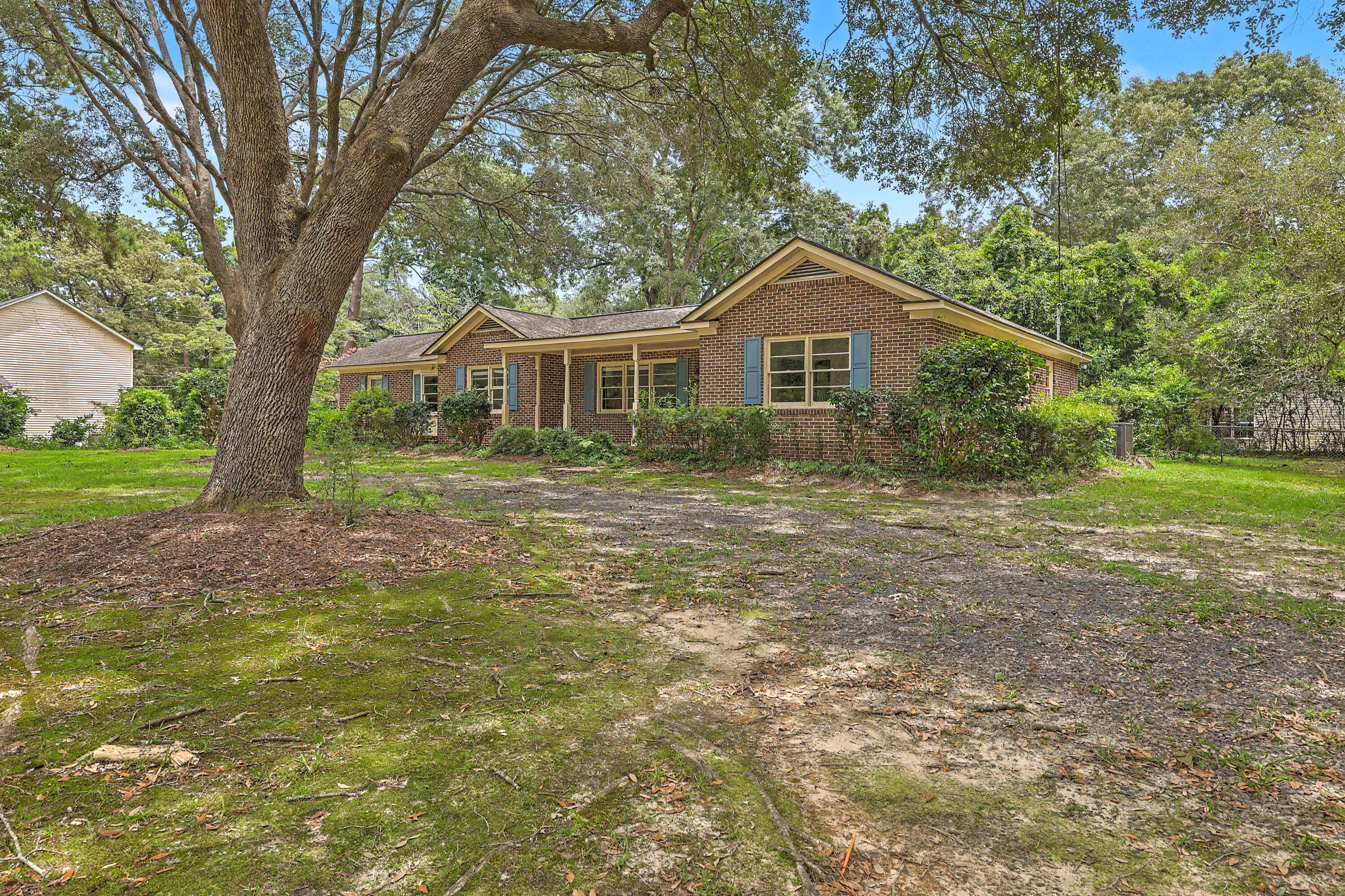1611 Bacons Bridge Road