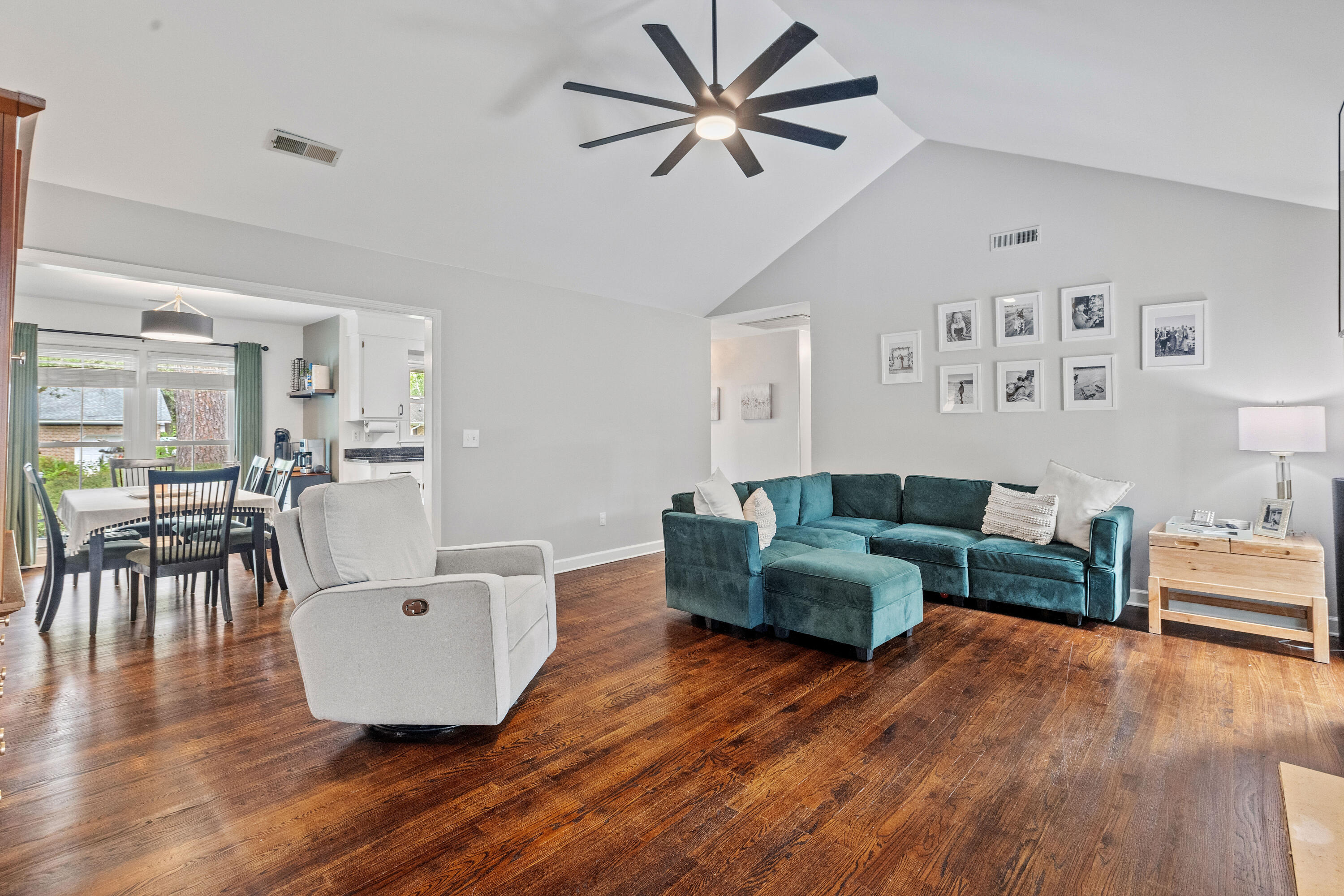 2328 Vanderbilt Drive