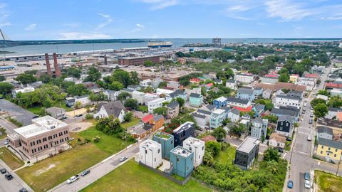 Single Family Residence in Charleston SC 66 Cooper Street 13.jpg