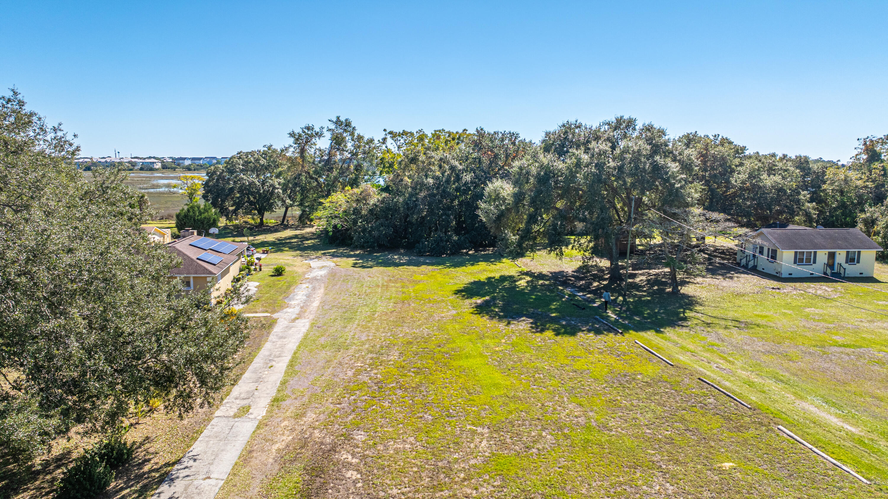 1747 Sol Legare Road