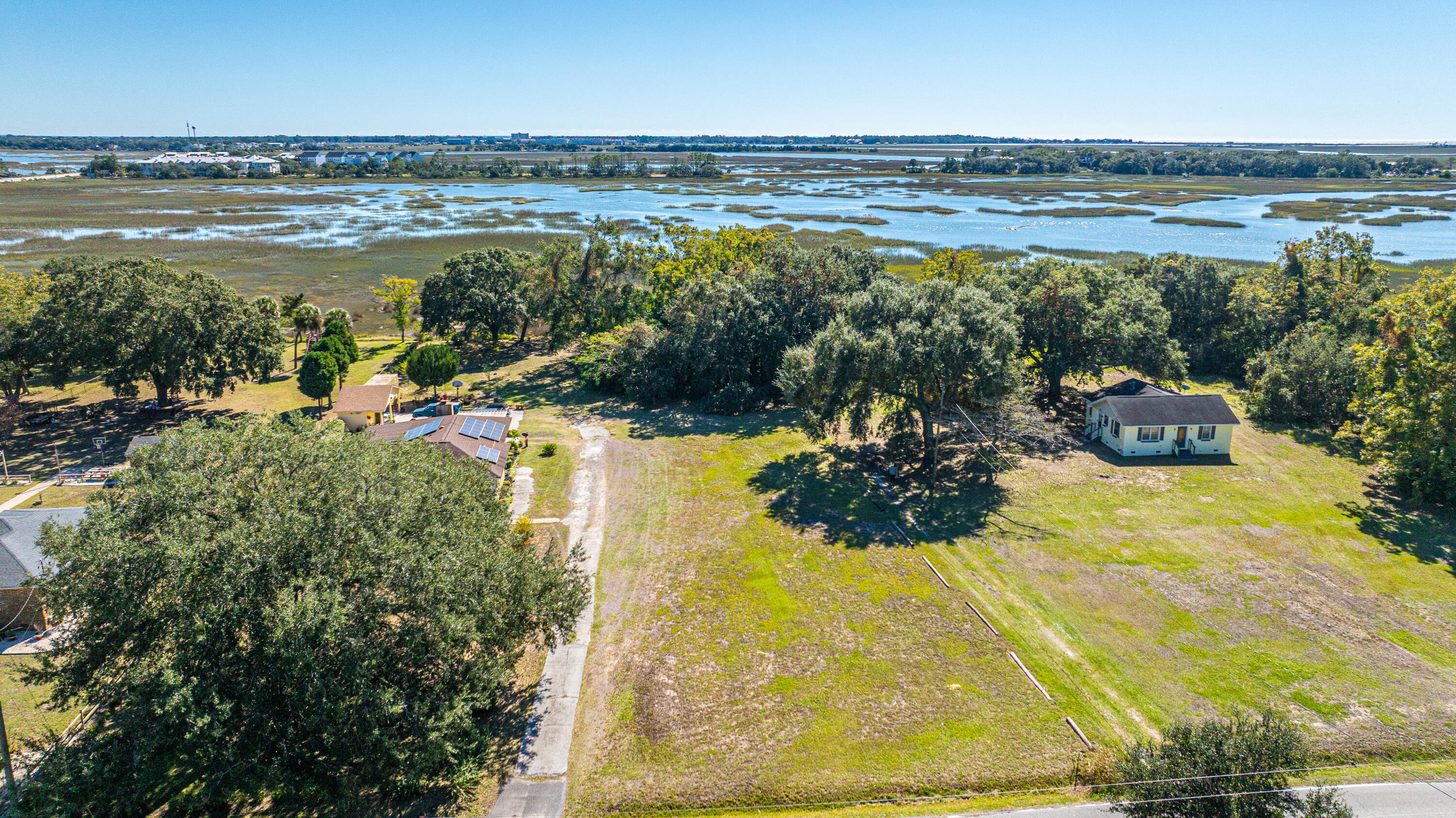 1747 Sol Legare Road