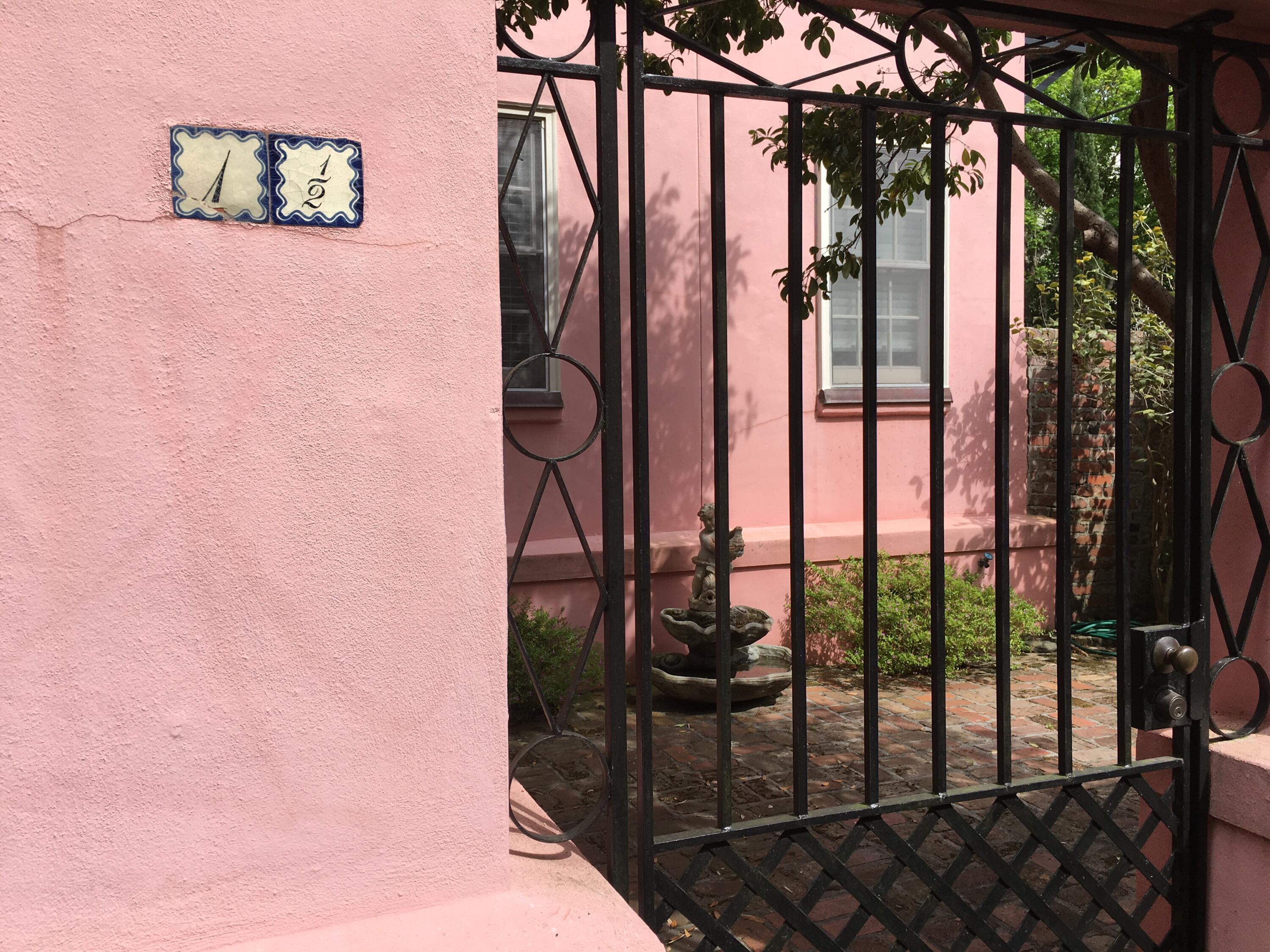 1 1/2 Ford Court