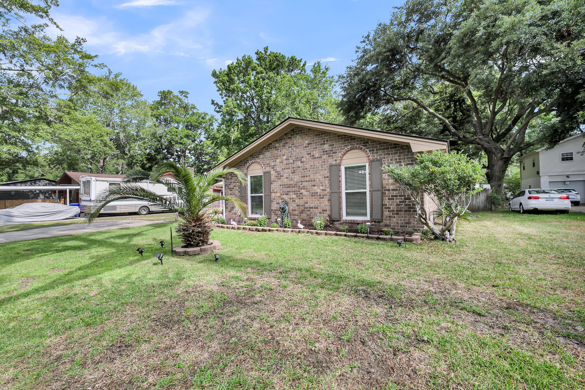1816 Aylsford Court