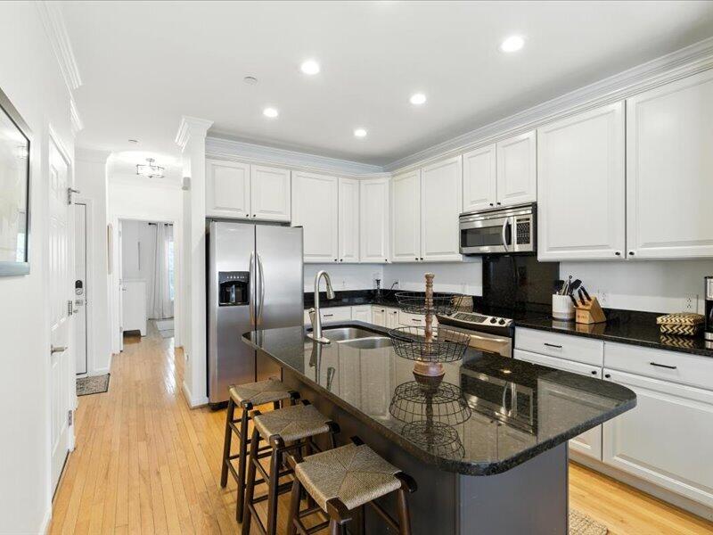 80 W 2nd Street