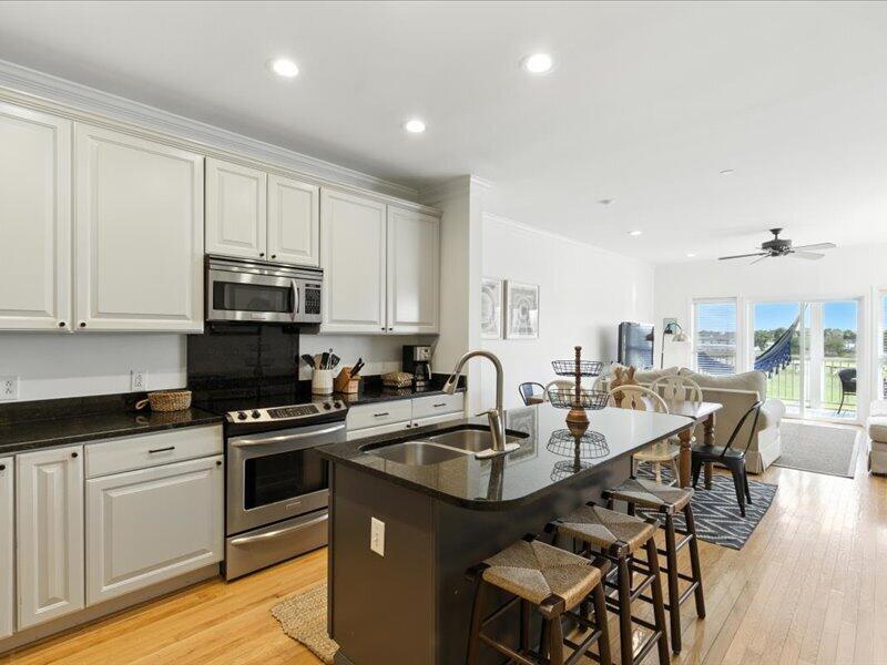 80 W 2nd Street