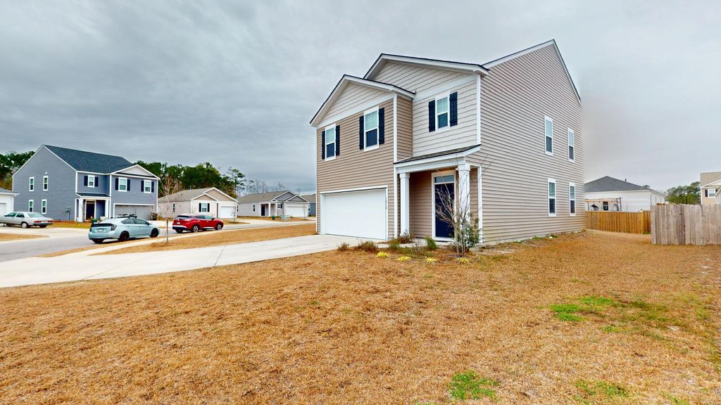 Photo of 1010 Peridote Way, Ladson, SC 29456 (MLS # 26006956)