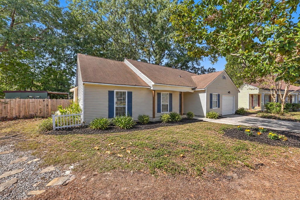 Photo of 119 Single Tree Court, Goose Creek, SC 29445 (MLS # 26029461)