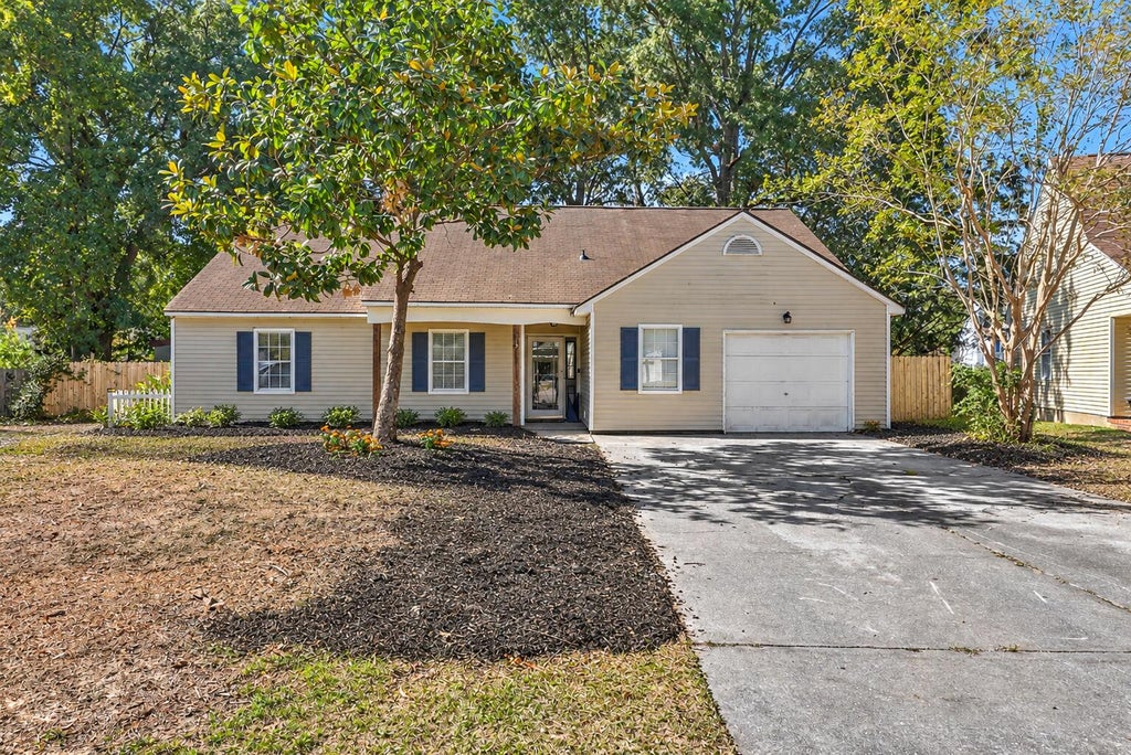 Photo of 119 Single Tree Court, Goose Creek, SC 29445 (MLS # 26029461)