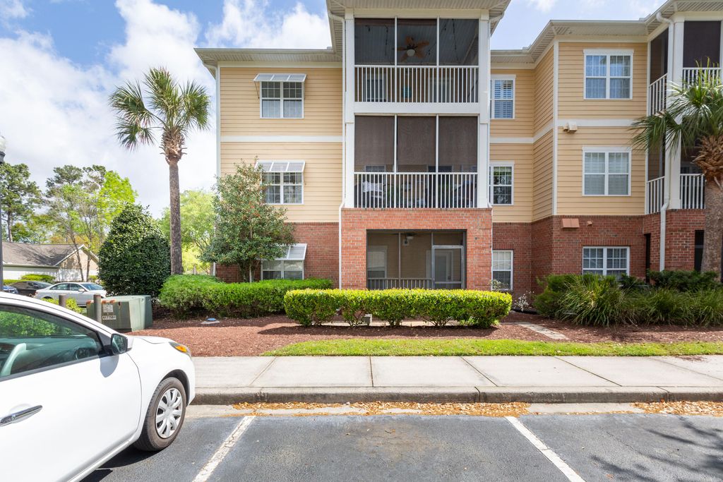 Photo of 1307 Basildon Road, Mount Pleasant, SC 29466 (MLS # 26009515)