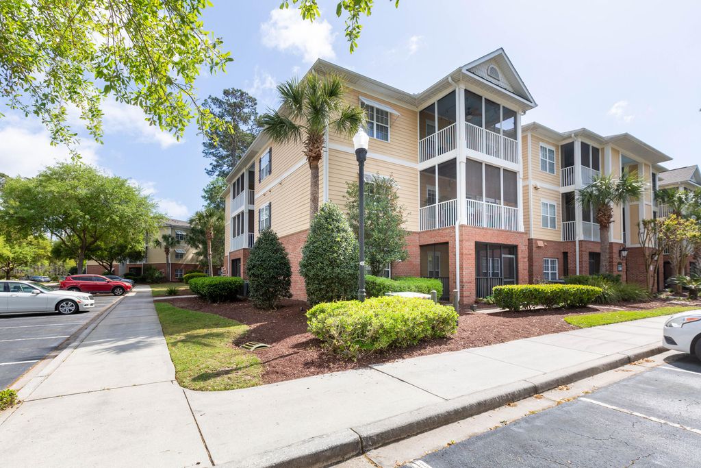 Photo of 1307 Basildon Road, Mount Pleasant, SC 29466 (MLS # 26009515)