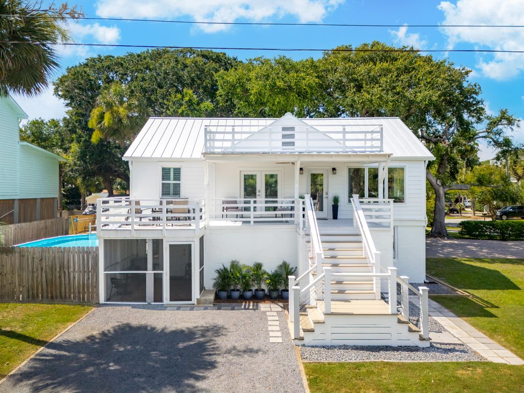 Photo of 2407 Cameron Boulevard, Isle of Palms, SC 29451 (MLS # 25018140)