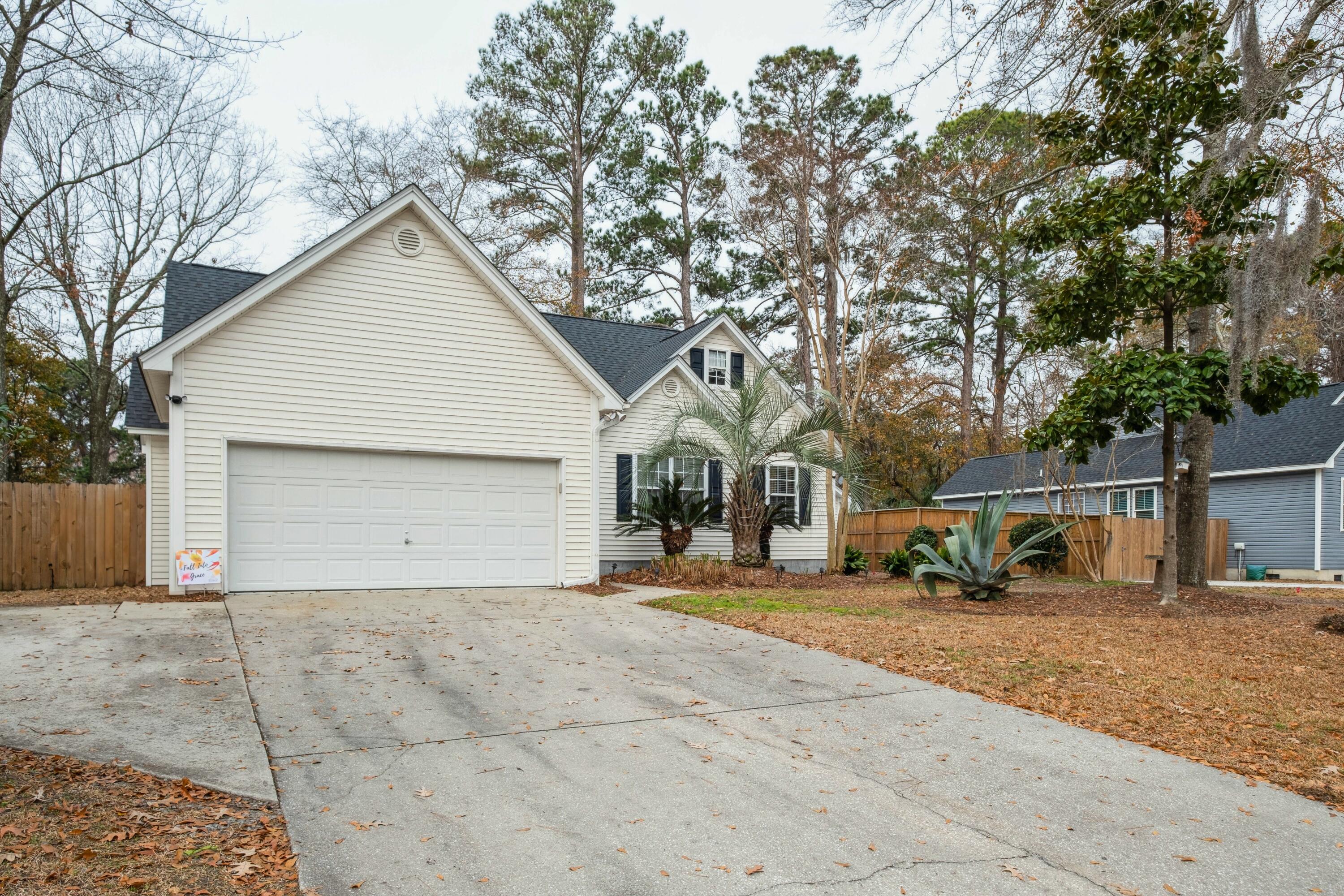 642 Bridlewood Lane