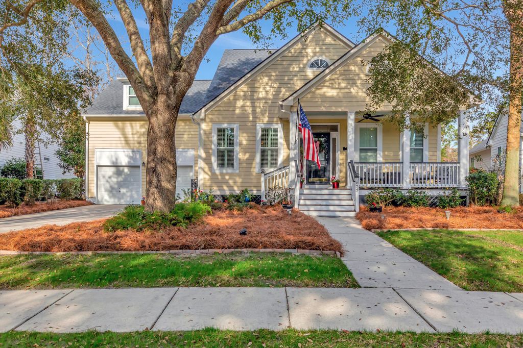 Photo of 1075 Barfield Street, Daniel Island, SC 29492 (MLS # 26012660)