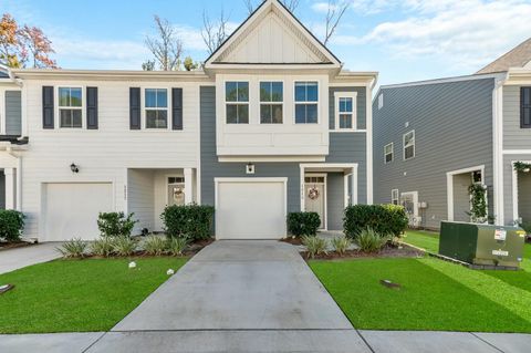 A home in North Charleston