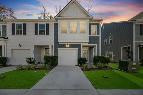 A home in North Charleston