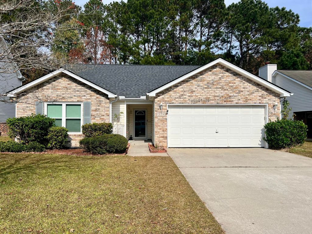 Photo of 223 Everwood Court, Moncks Corner, SC 29461 (MLS # 25030970)