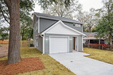 A home in North Charleston