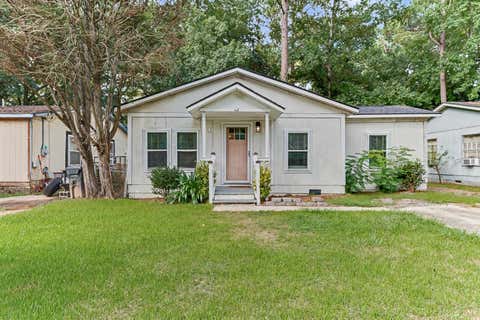 Photo of 525 E Richardson Avenue, Summerville, SC 29485 (MLS # 26022639)
