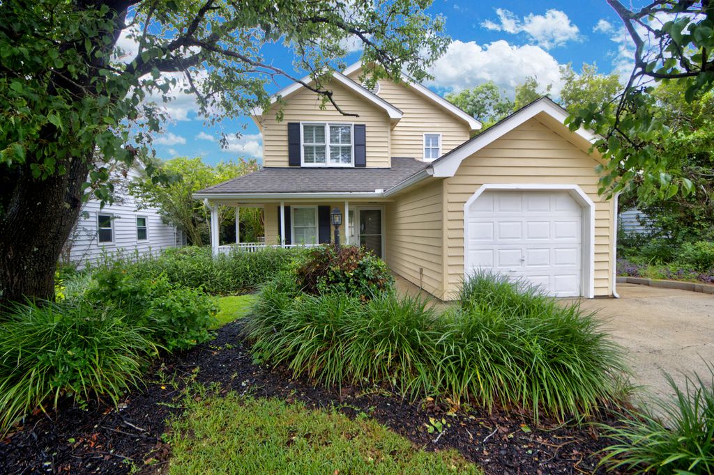 Photo of 670 Poaug Lane, Mount Pleasant, SC 29464 (MLS # 25033236)