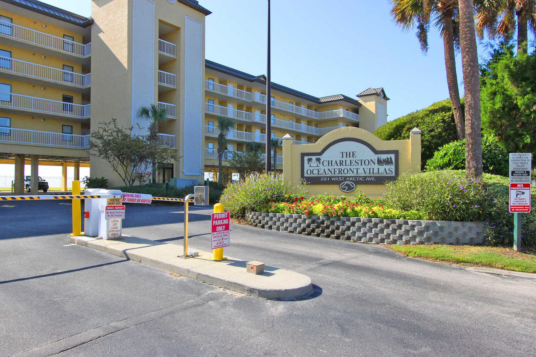 201 W Arctic Avenue 421
