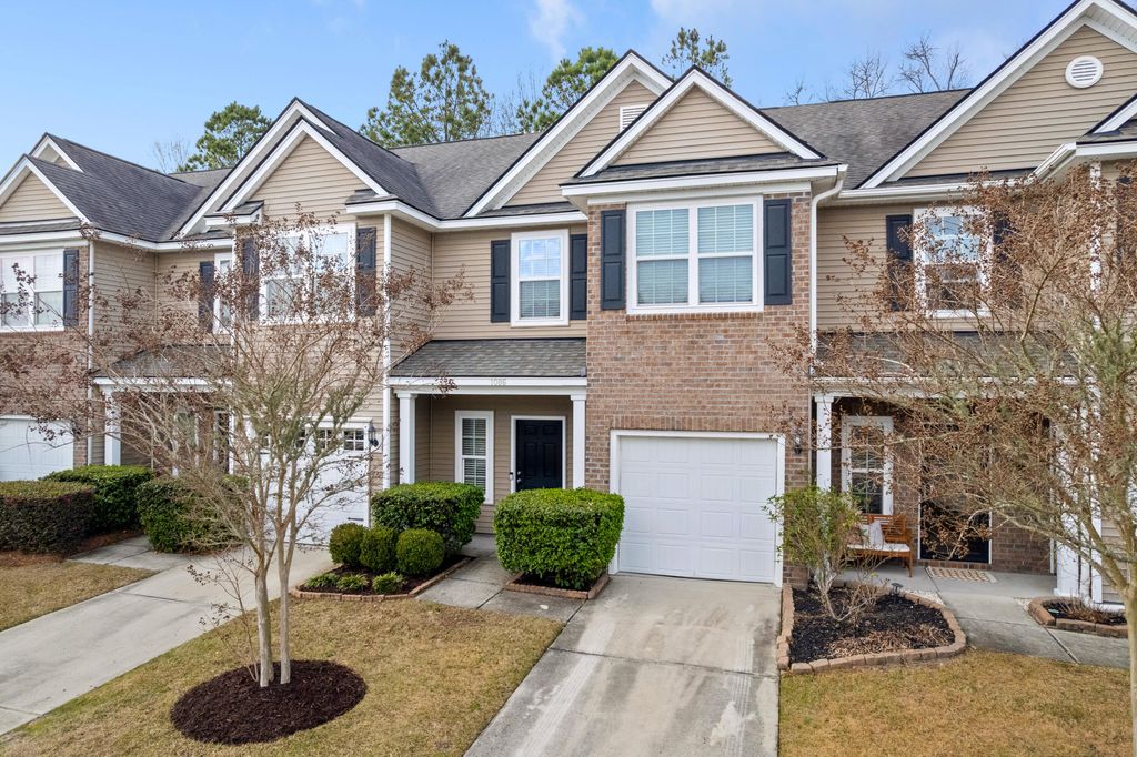 Photo of 1086 Bennington Drive, Charleston, SC 29492 (MLS # 26006595)